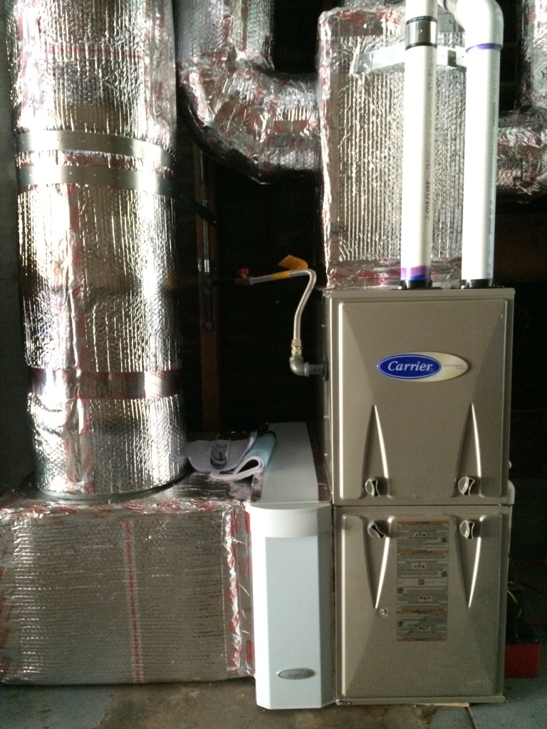 Stunning Off-Grid Apartment Renovation With Using A Heat Pump For Heating And Cooling image